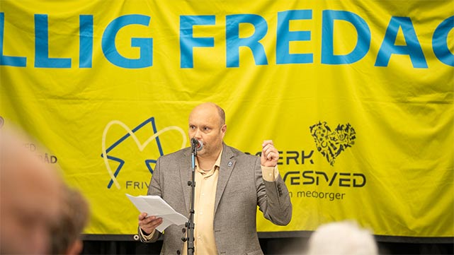 Borgmester Kenneth Sørensen holder tale